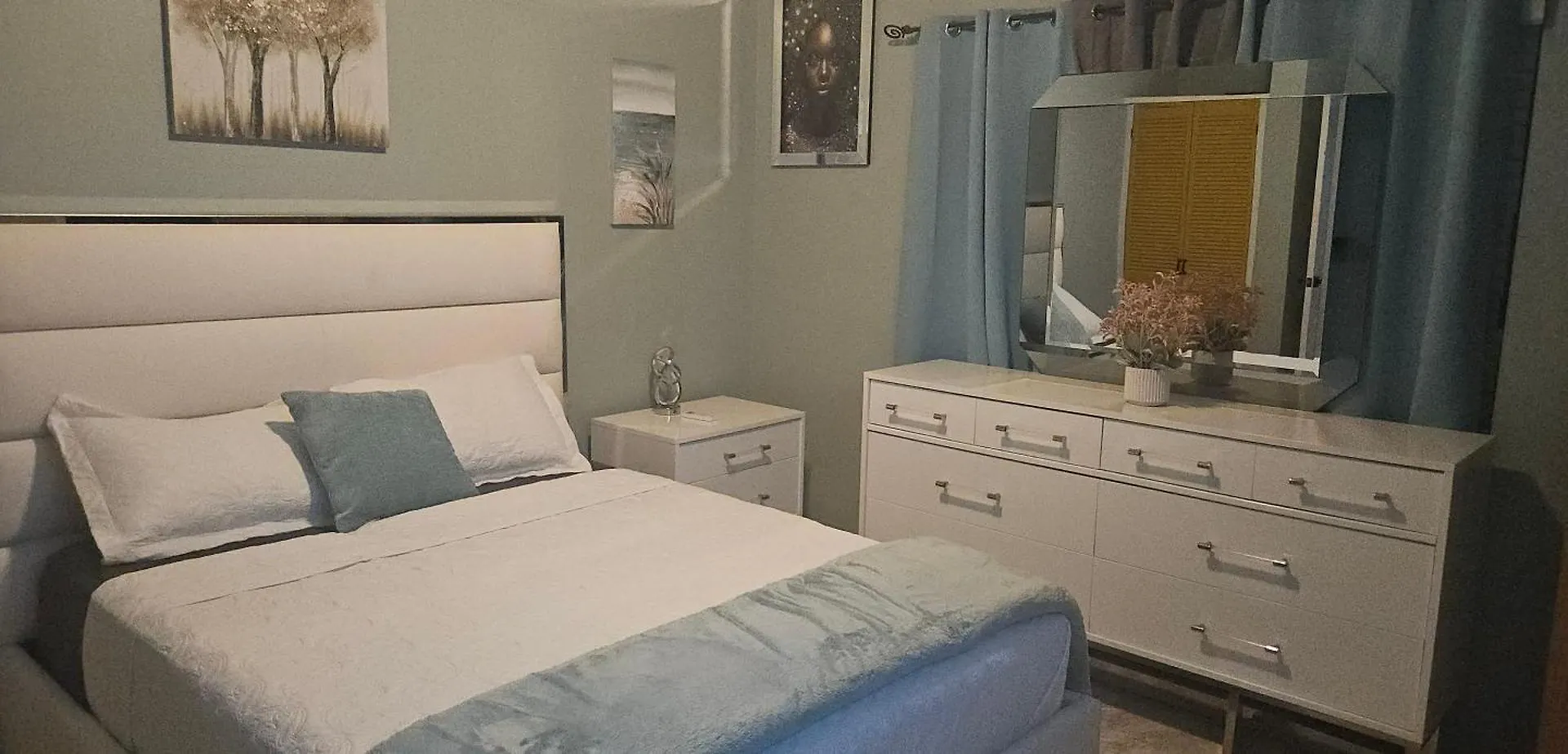 מונטגו ביי Addvantage Point Apartments