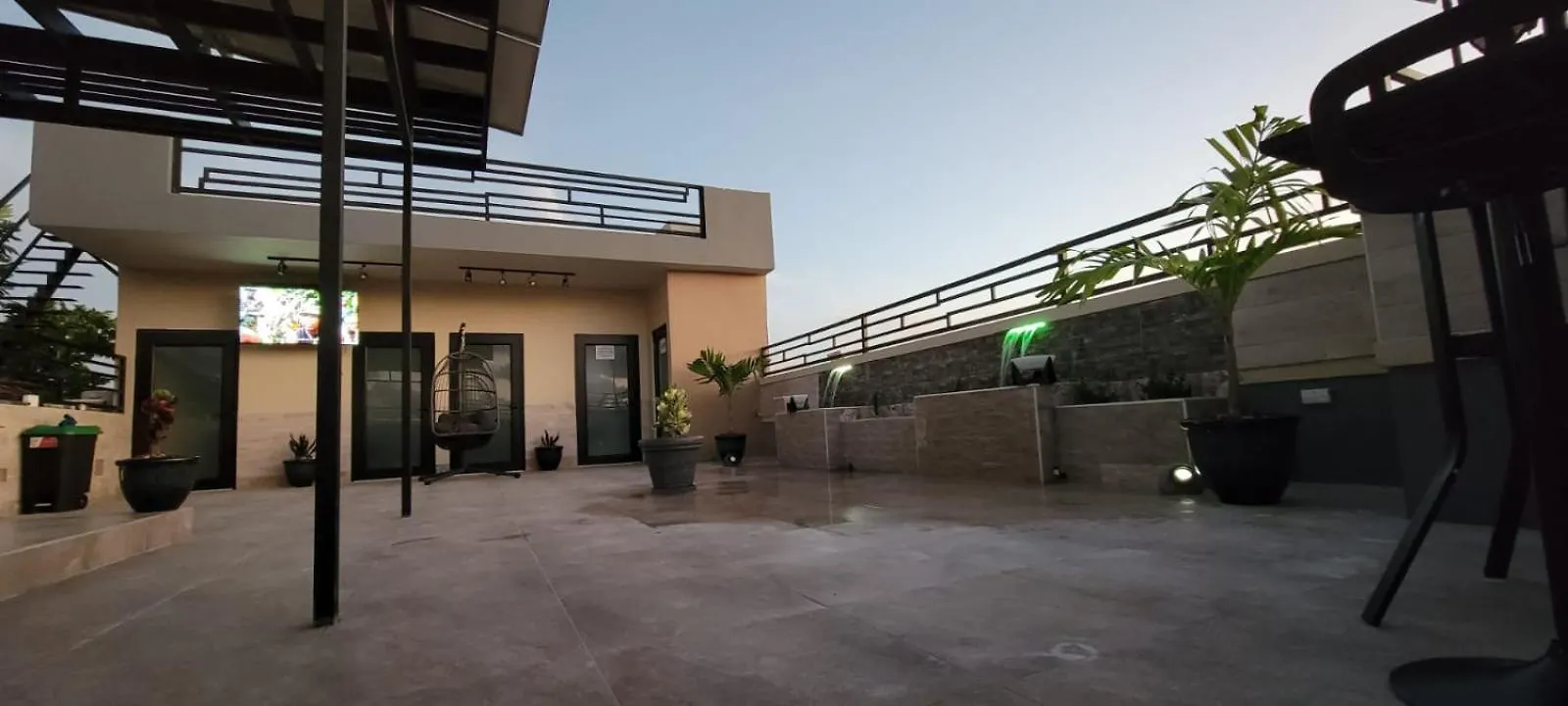 מונטגו ביי Addvantage Point Apartments